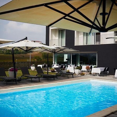 House Iaquin Hotel Доброво Екстериор снимка