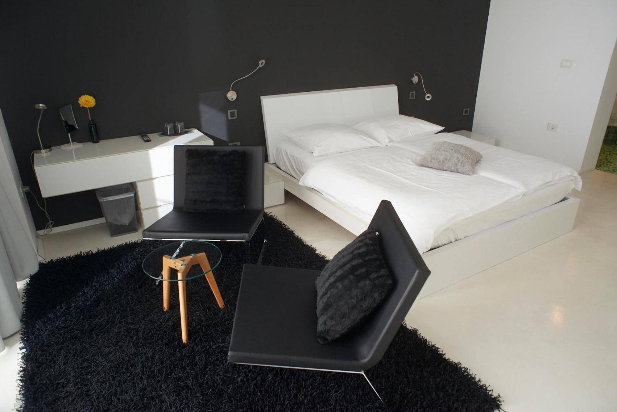 House Iaquin Hotel Доброво Екстериор снимка